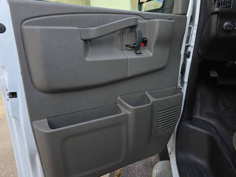 2024 Chevrolet Express 2500