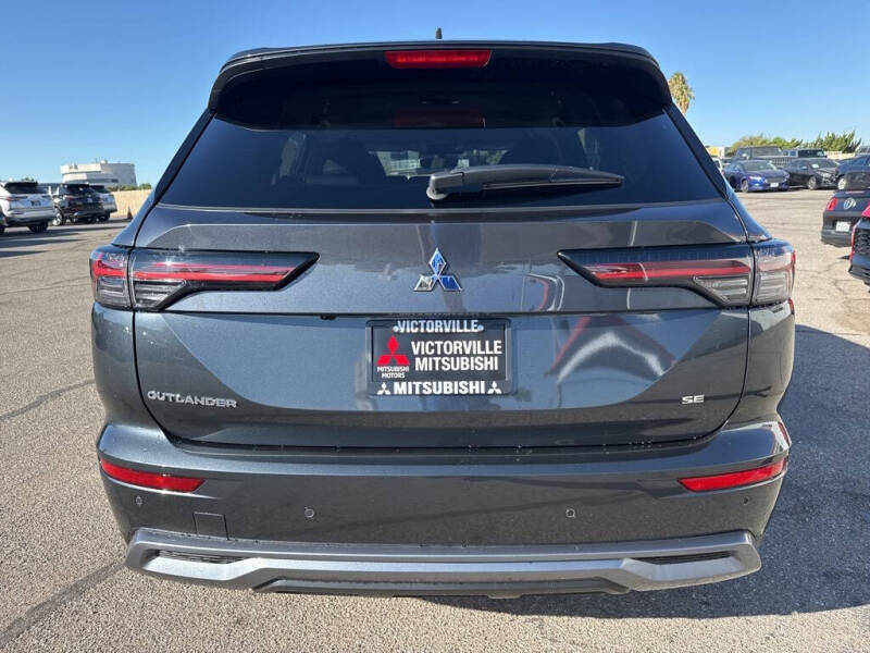 2025 Mitsubishi Outlander SE