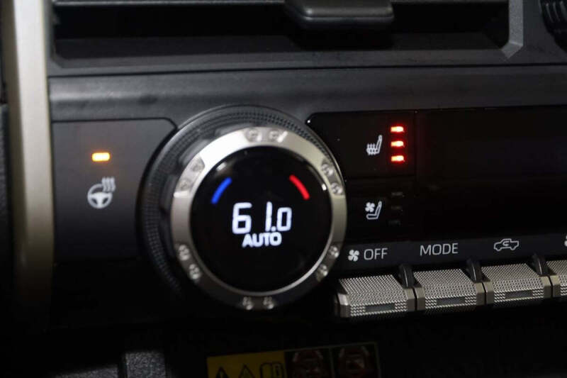 2024 Toyota Tacoma Limited HV