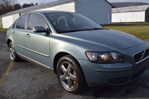 2005 Volvo S40 for sale at CAR TRADE in Slatington PA