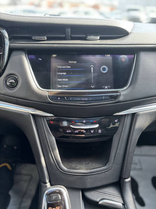 2017 Cadillac XT5 Luxury