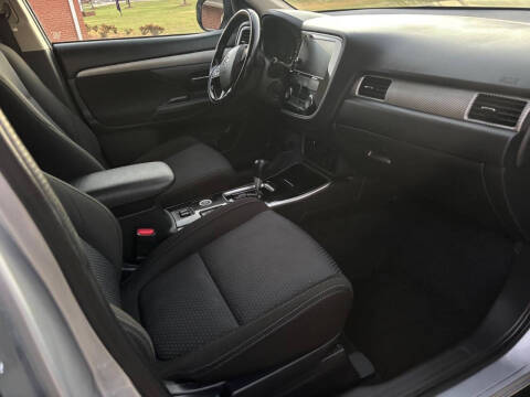 2017 Mitsubishi Outlander SE