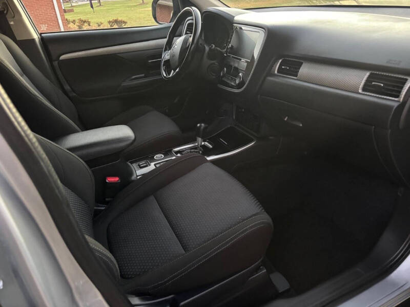 2017 Mitsubishi Outlander SE