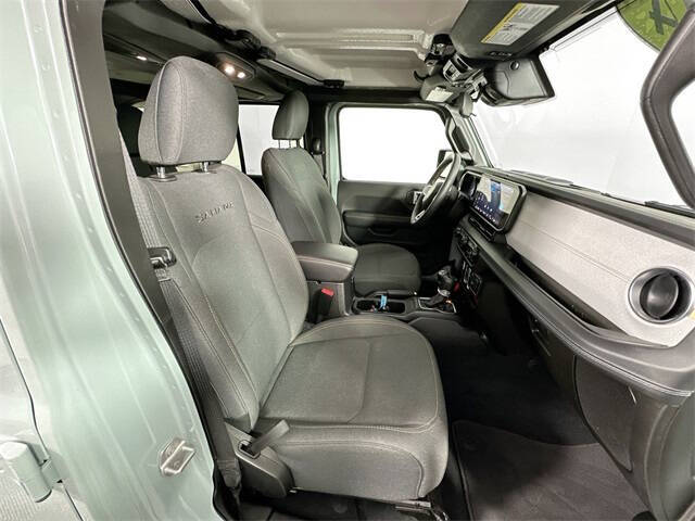 2024 Jeep Wrangler Sahara 4xe