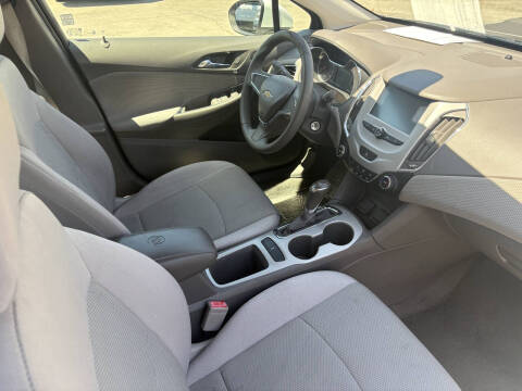 2018 Chevrolet Cruze LS Auto