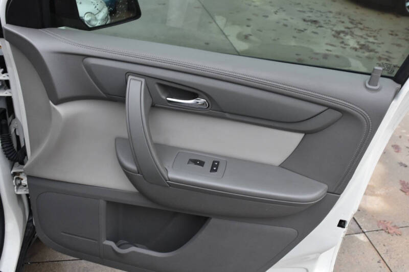 2013 GMC Acadia SLE-2