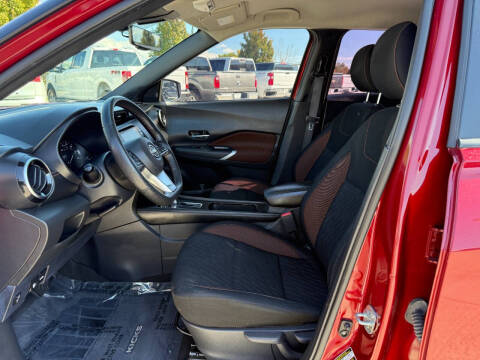 2022 Nissan Kicks SR