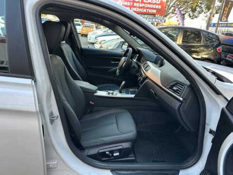 2018 BMW 3 Series 320i xDrive