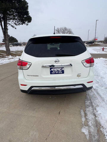 2016 Nissan Pathfinder S