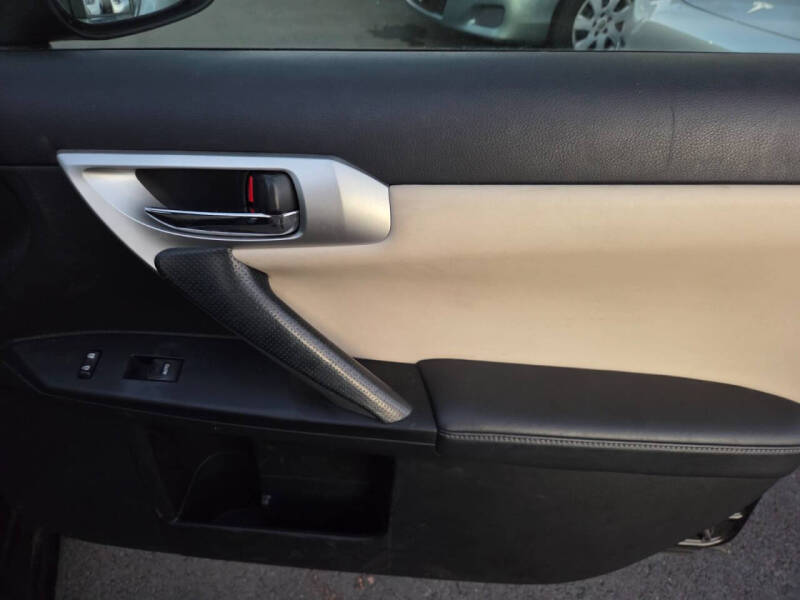 2012 Lexus CT 200h
