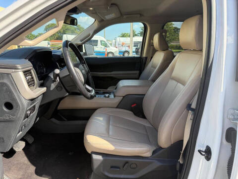 2023 Ford Expedition MAX XLT