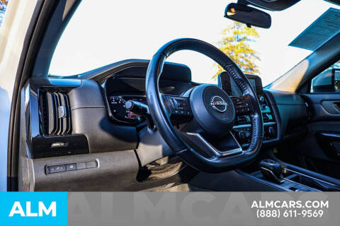 2022 Nissan Pathfinder SV