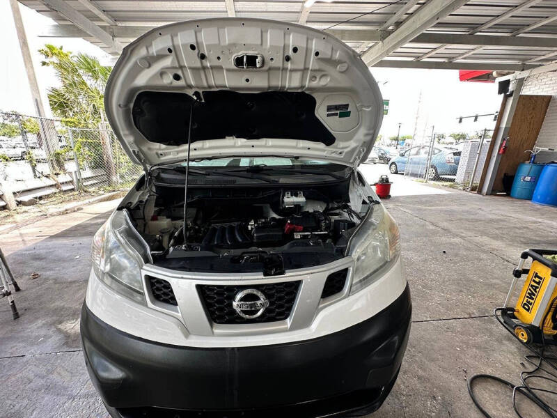 2017 Nissan NV200