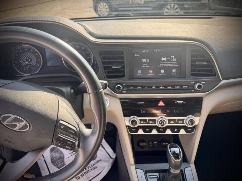 2019 Hyundai Elantra