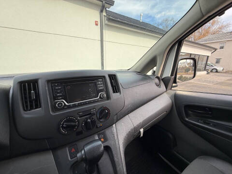 2019 Nissan NV200 SV