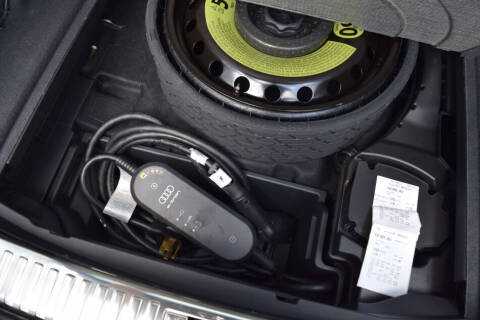 2022 Audi e-tron quattro Premium