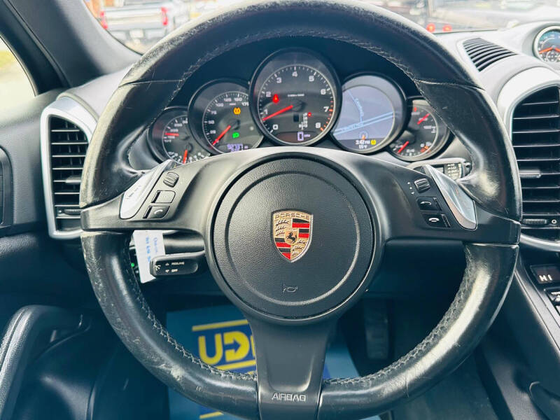 2014 Porsche Cayenne Platinum