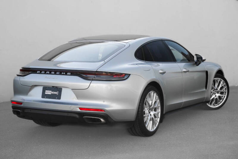 2022 Porsche Panamera Platinum Edition