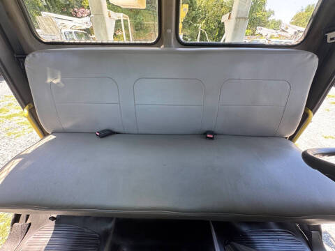 2003 Freightliner FL70