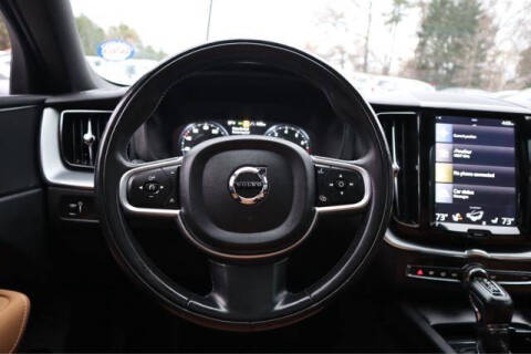 2018 Volvo XC60 T5 Momentum