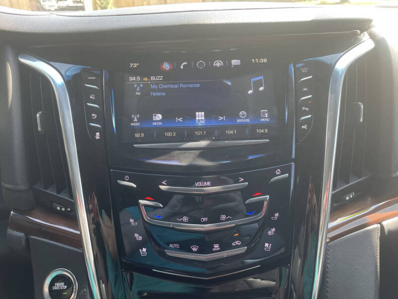 2017 Cadillac Escalade Luxury
