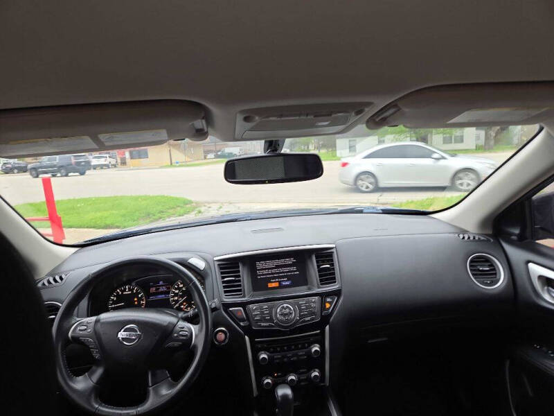 2018 Nissan Pathfinder S