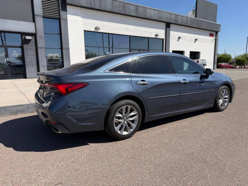 2019 Toyota Avalon XLE