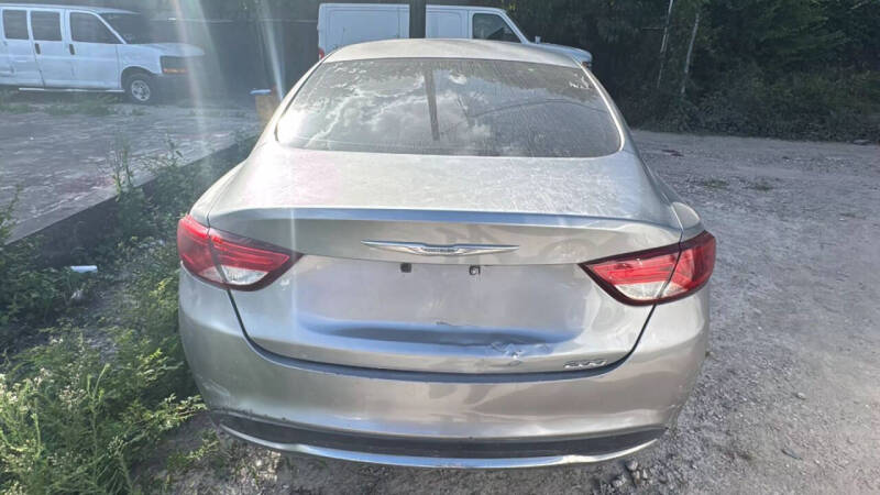 2015 Chrysler 200 Limited