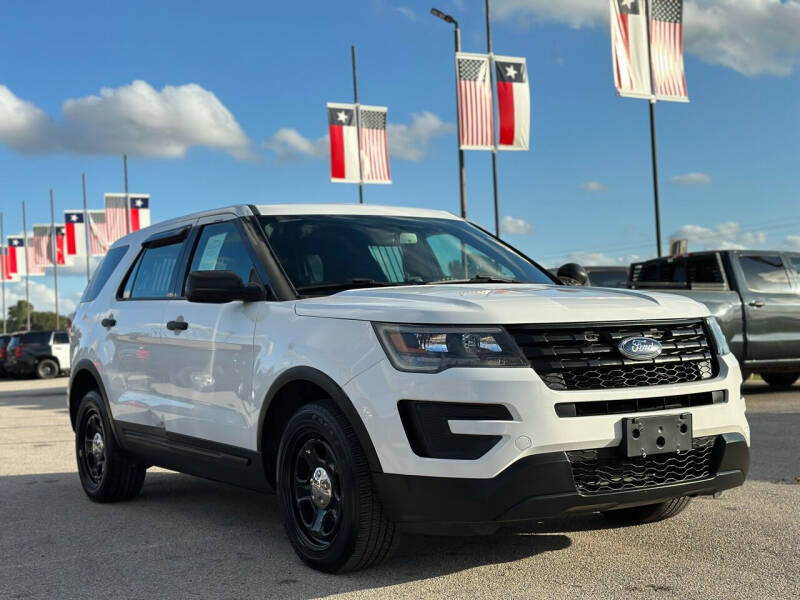 2017 Ford Explorer for sale at Chiefs Auto Group in Hempstead TX
