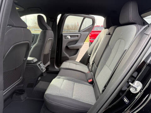 2023 Volvo XC40 B5 Core