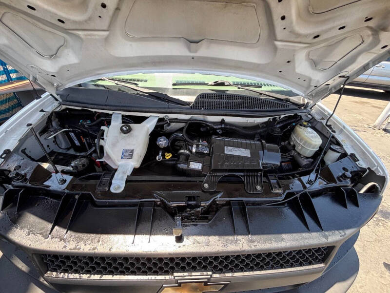 2017 Chevrolet Express 2500