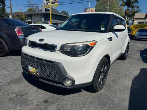 2015 Kia Soul for sale at CROWN AUTO INC, in South Gate CA