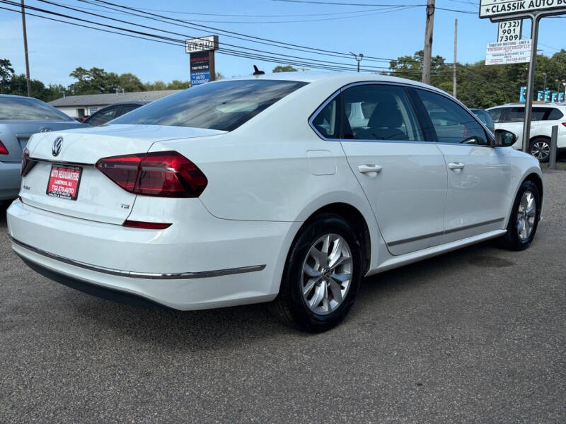 2017 Volkswagen Passat 1.8T S