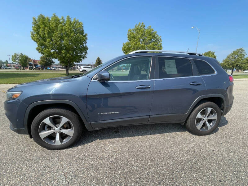 2021 Jeep Cherokee null photo 2