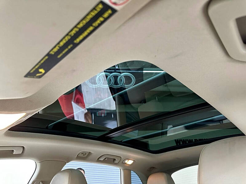 2012 Audi Q5 3.2 quattro Premium Plus