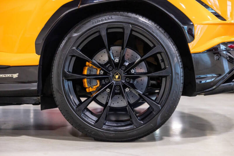 2024 Lamborghini Urus S