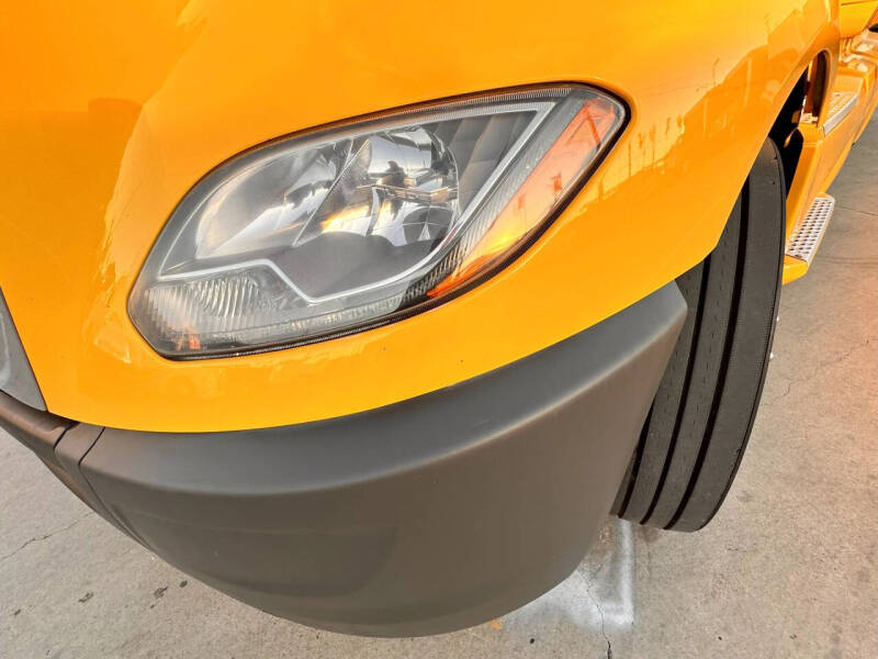 2019 International LT625