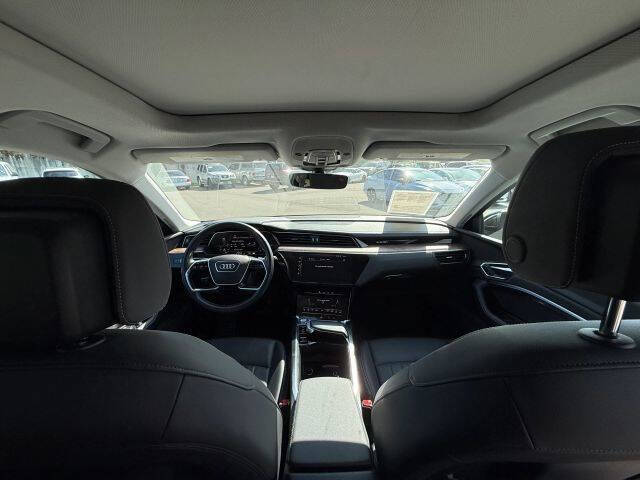 2019 Audi e-tron quattro Premium Plus