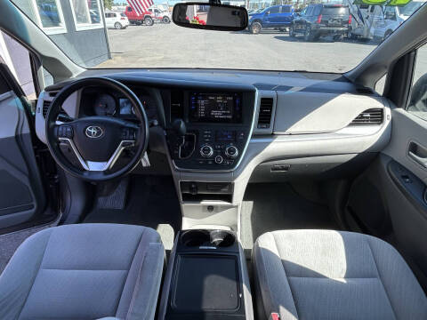 2015 Toyota Sienna