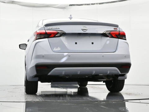 2025 Nissan Versa SR