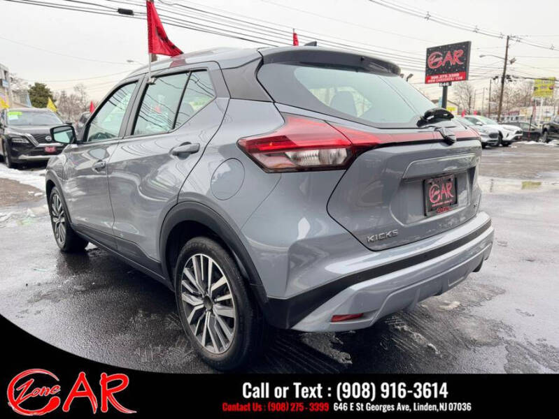 2022 Nissan Kicks SV