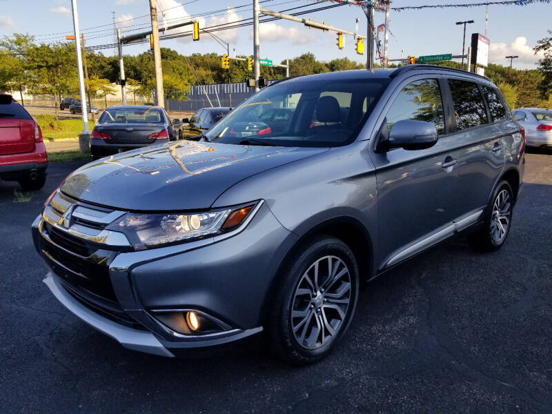 Cedar Auto Group LLC Car Dealer in Akron, OH