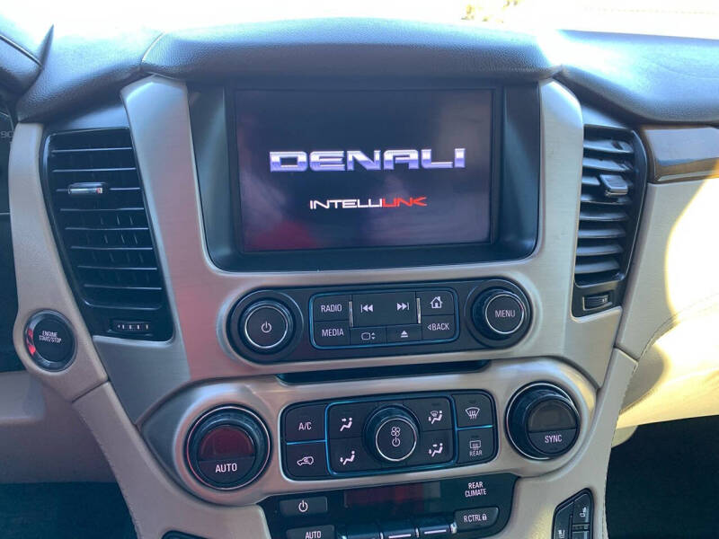 2017 GMC Yukon XL Denali