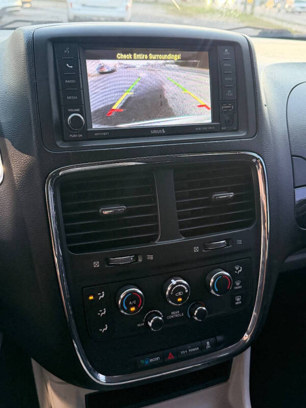 2013 Dodge Grand Caravan SXT - Photo 16
