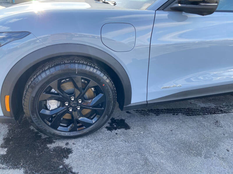 2024 Ford Mustang Mach-E Select