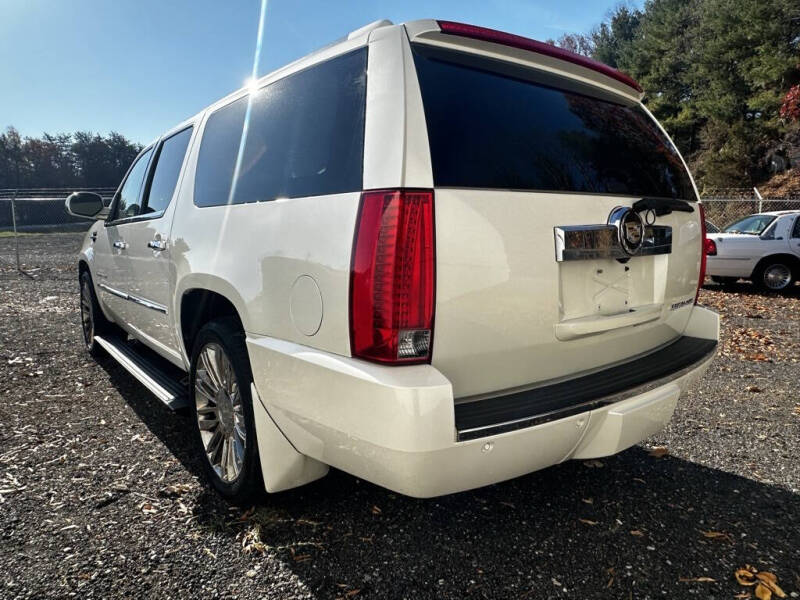 2011 Cadillac Escalade ESV Premium