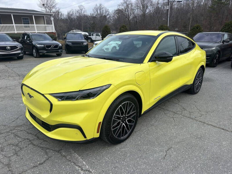 2025 Ford Mustang Mach-E Premium