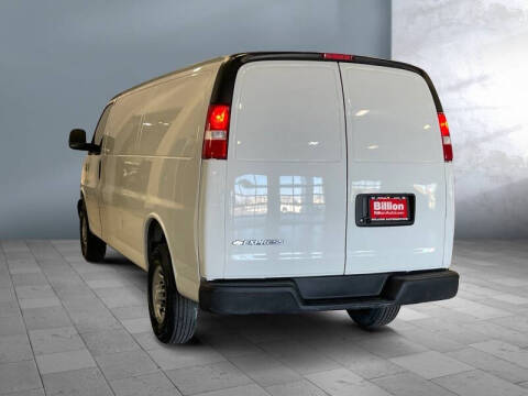 2023 Chevrolet Express 2500
