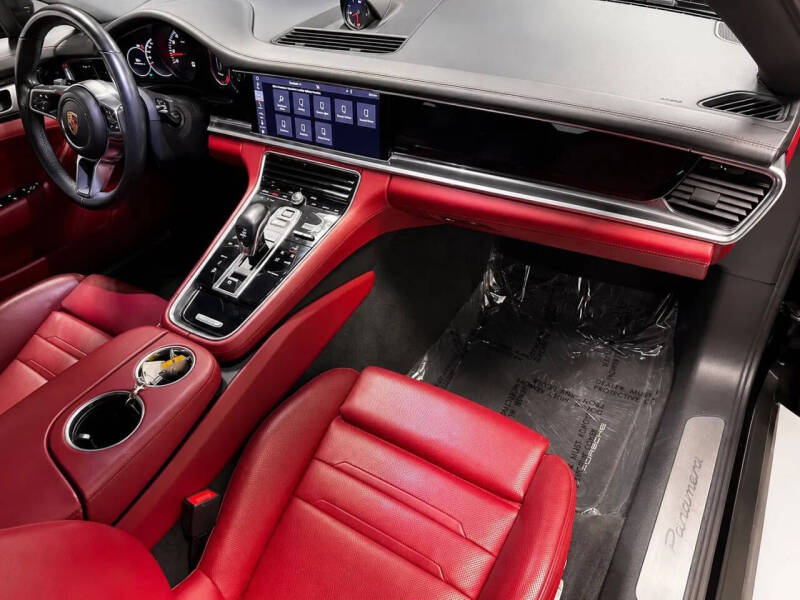 2020 Porsche Panamera