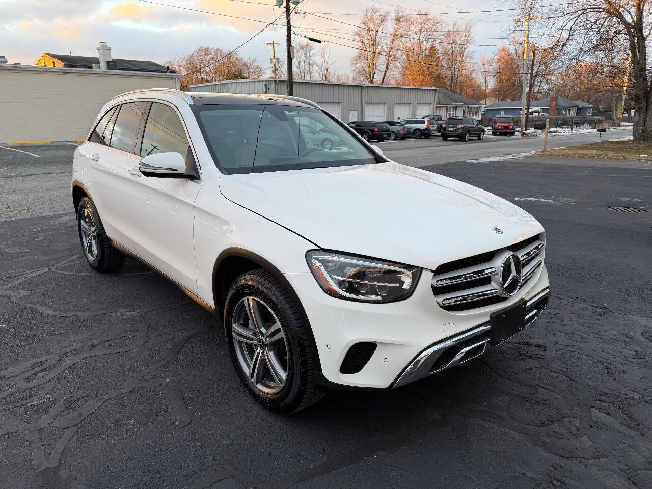 2021 Mercedes-Benz GLC GLC300's photo
